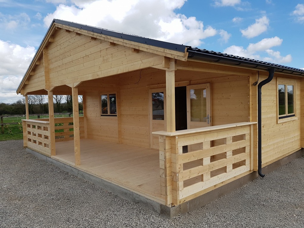 Log house, untreated